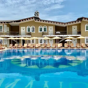 Palmanova منتجع